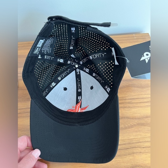 NEW ERA 9 Forty Tuff Birdie NWT Black Golf Hat Perforated Adjustable Back - Picture 13 of 13